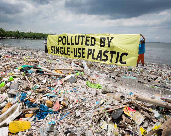Combate Urgente à Poluição Plástica